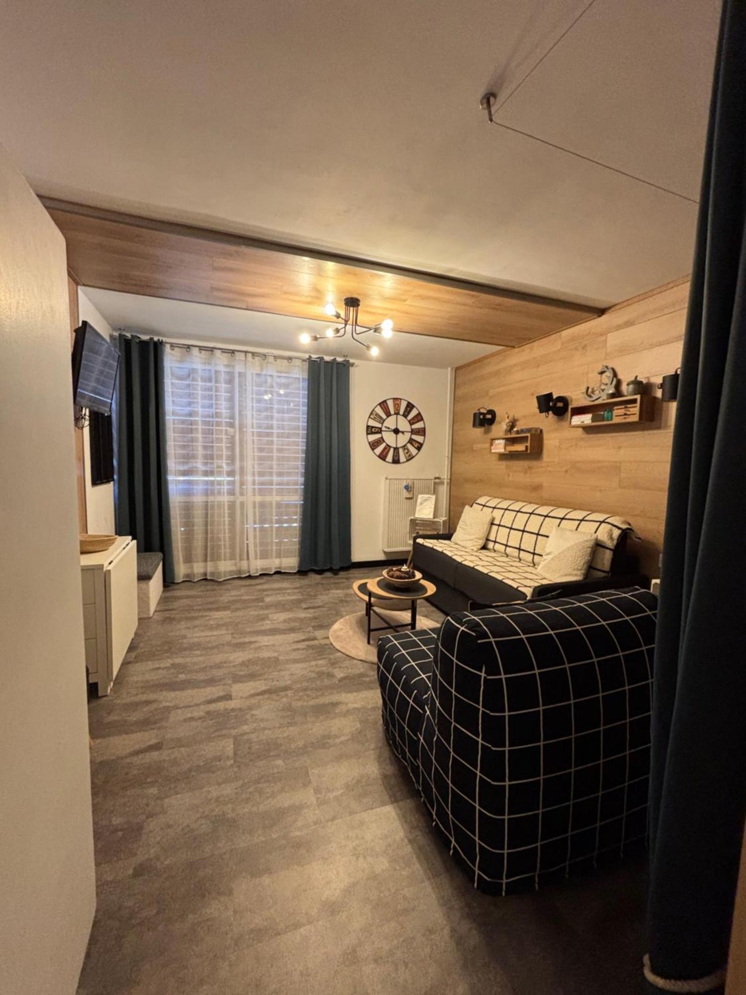 Studio cosy 5 personnes aux pieds des pistes. Saint-Étienne-en-Dévoluy Extérieur photo